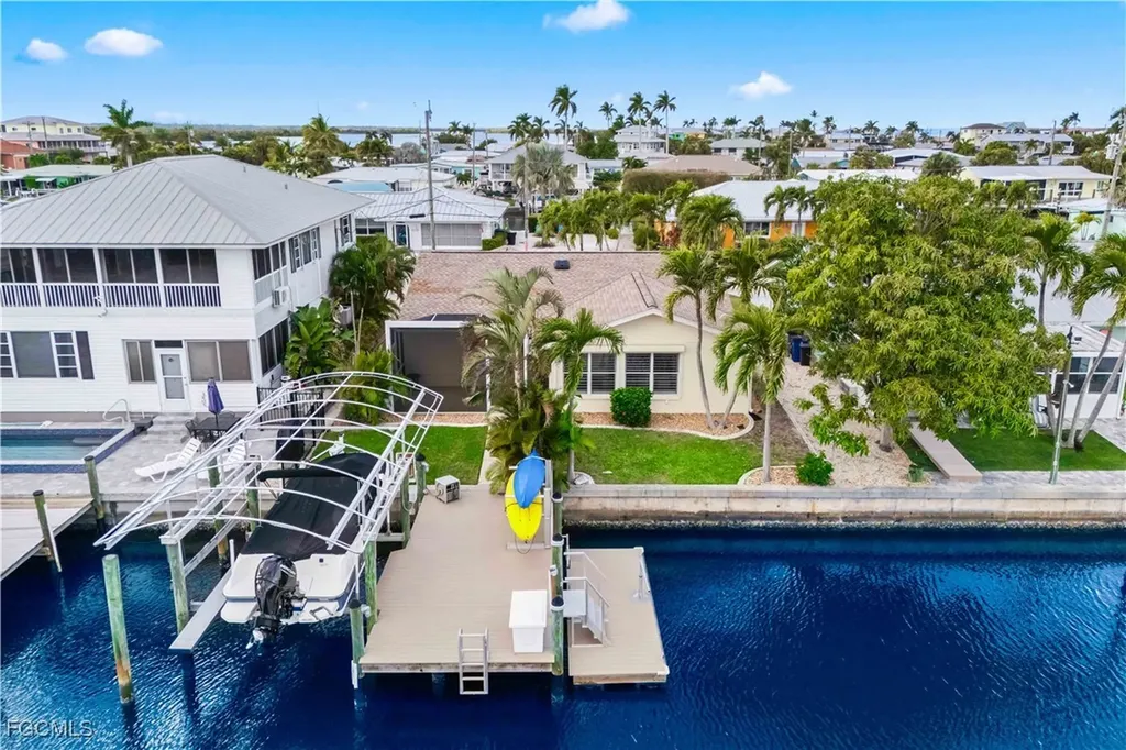 2781 Bruce Street Matlacha FL 33993
