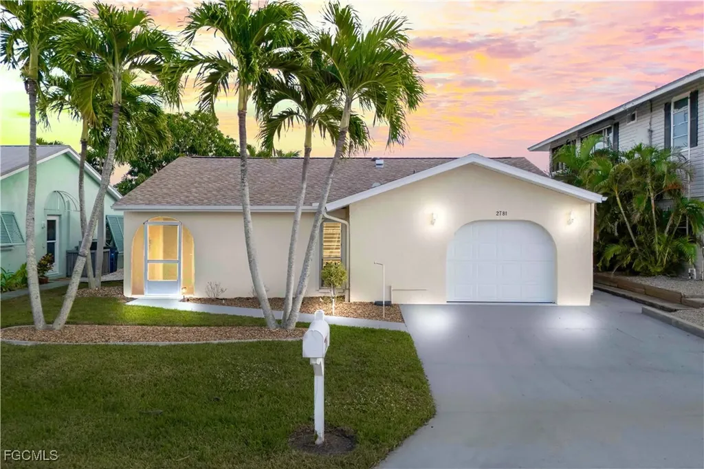 2781 Bruce Street Matlacha FL 33993