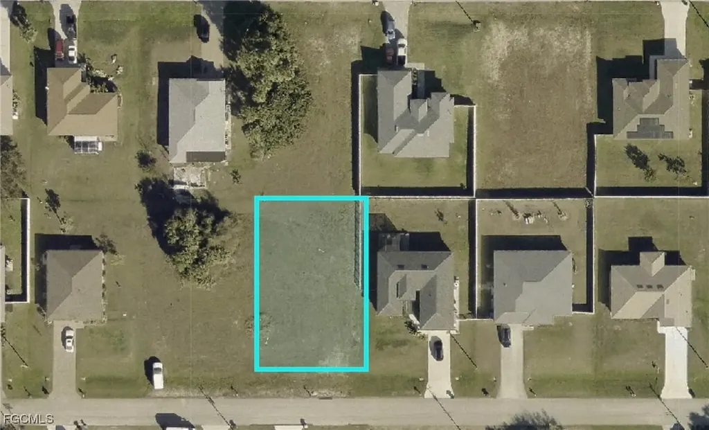 1439 NE 33rd Terrace Cape Coral FL 33909