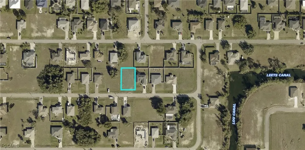 1439 NE 33rd Terrace Cape Coral FL 33909