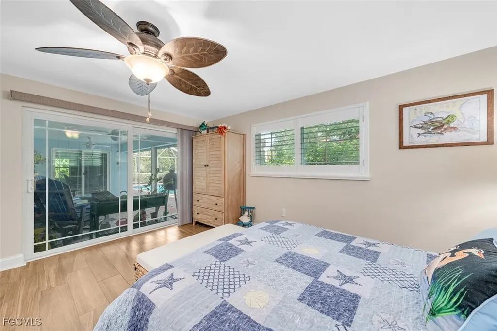 1076 Captains Walk Street Sanibel FL 33957