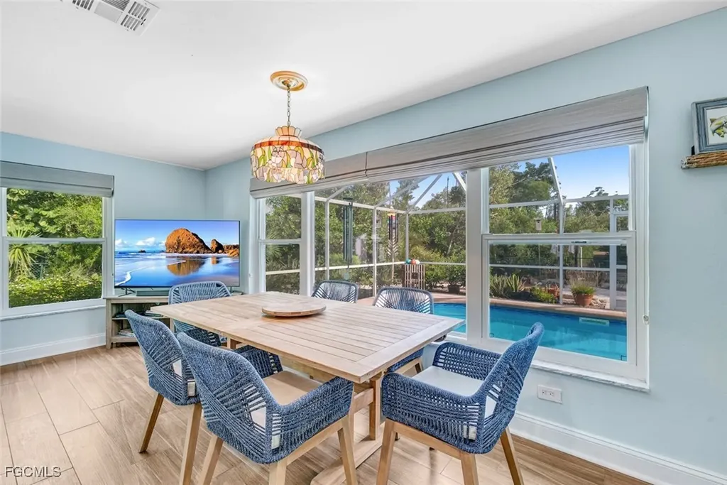 1076 Captains Walk Street Sanibel FL 33957