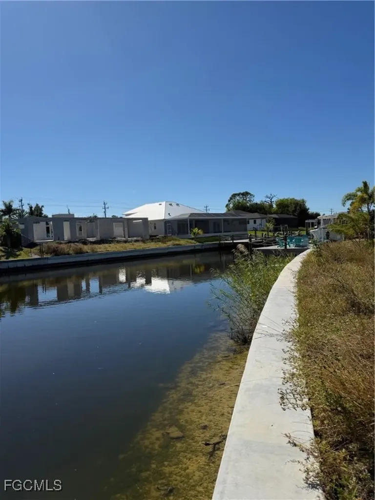 2222 SW 31st Lane Cape Coral FL 33914