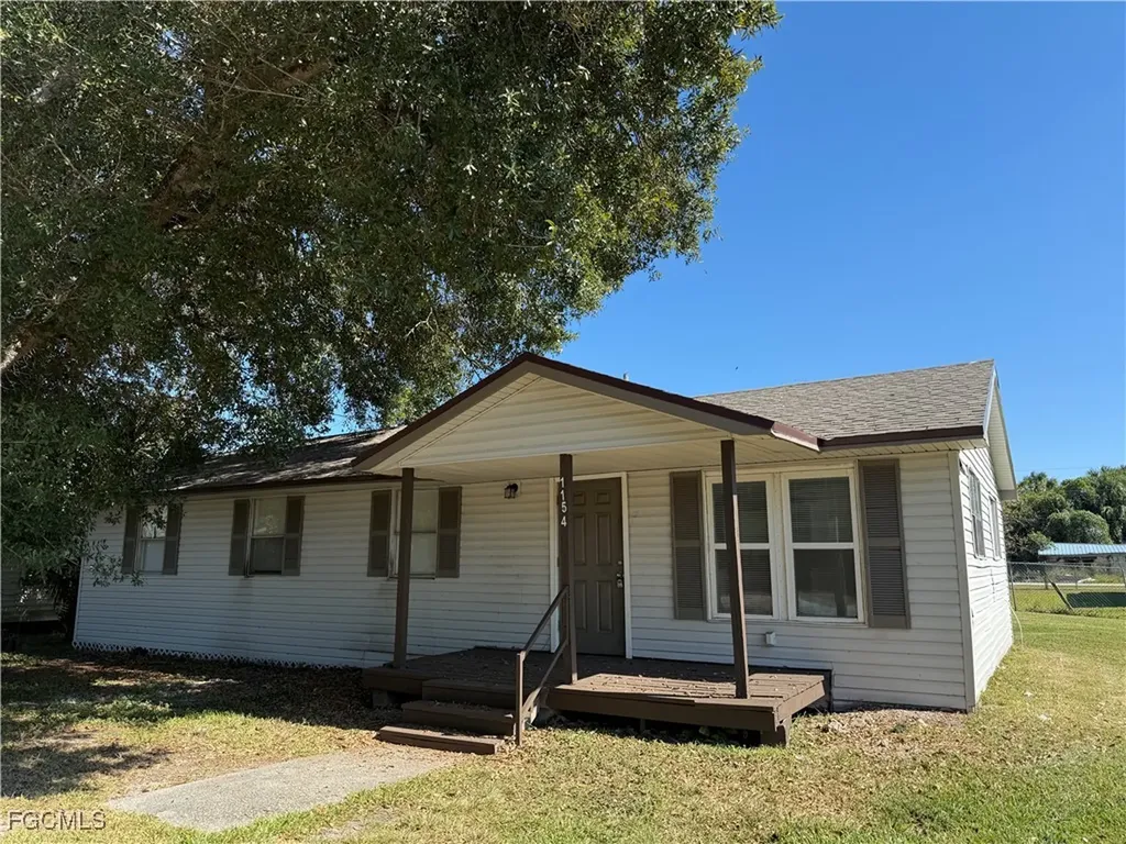 1154 Gamble Street Moore Haven FL 33471