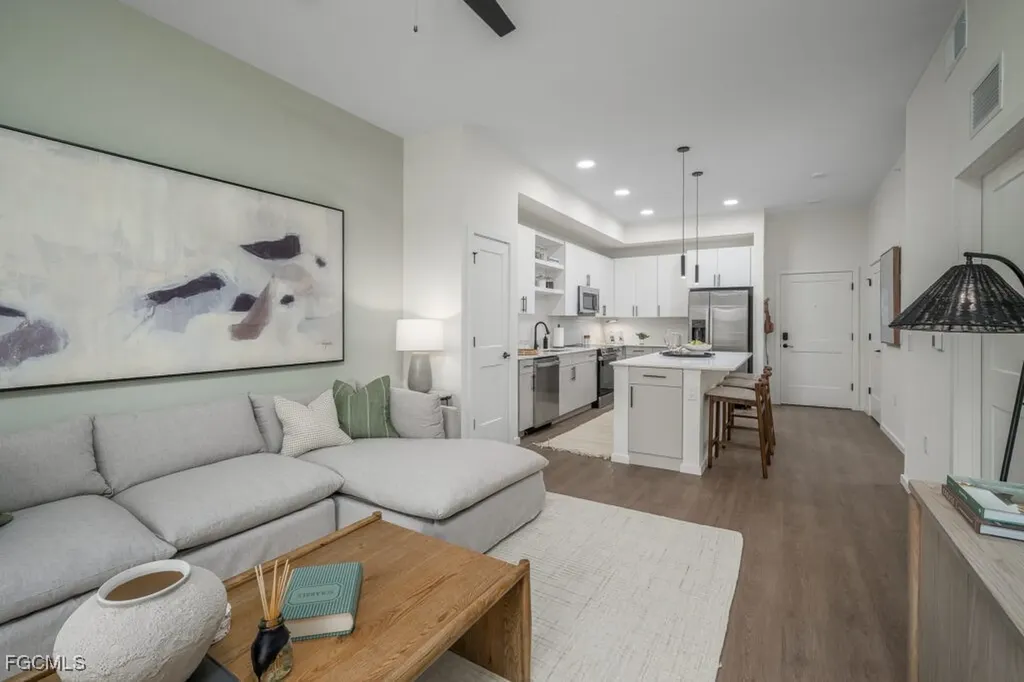 8552 Collier Boulevard Naples FL 34114