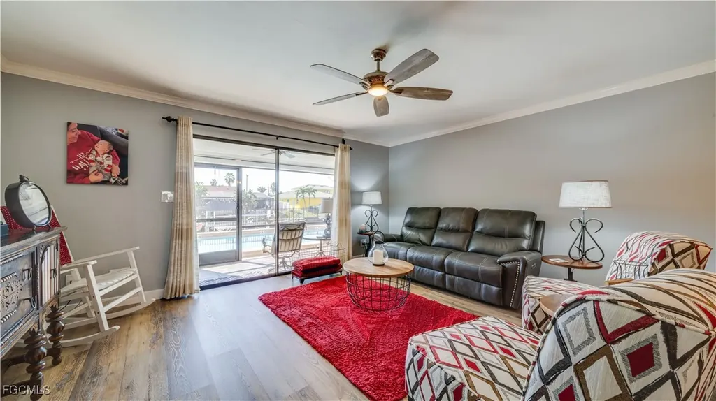 1102 SE 39th Terrace Cape Coral FL 33904