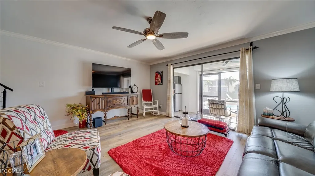 1102 SE 39th Terrace Cape Coral FL 33904