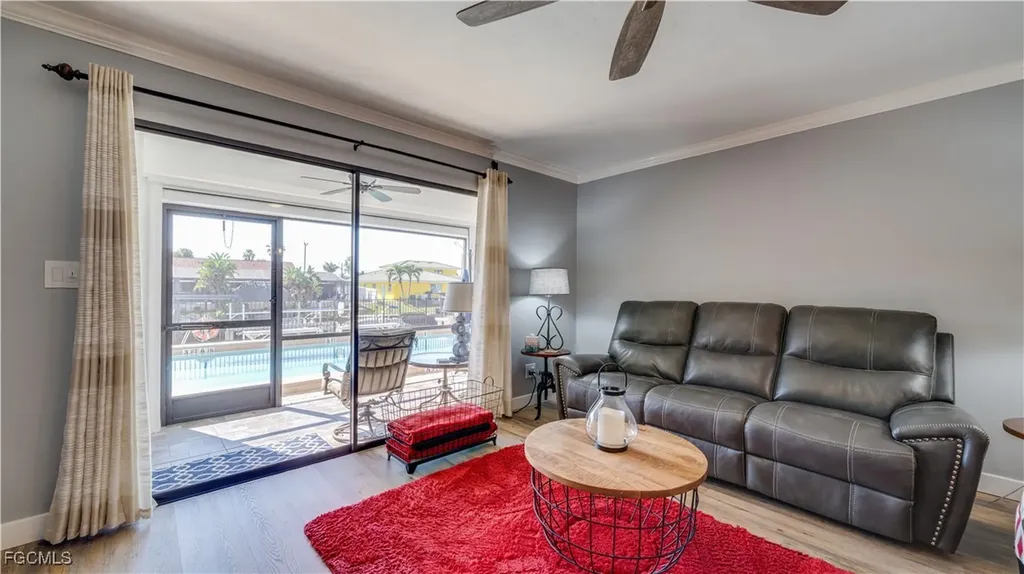 1102 SE 39th Terrace Cape Coral FL 33904
