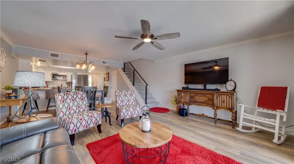 1102 SE 39th Terrace Cape Coral FL 33904