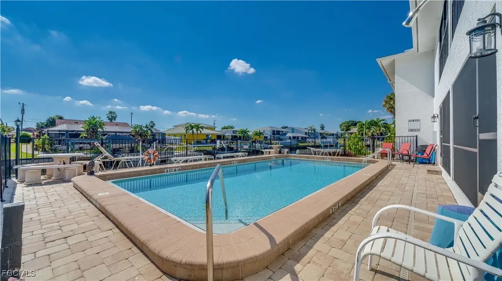 1102 SE 39th Terrace Cape Coral FL 33904