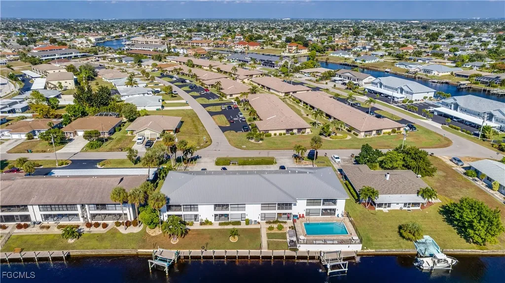 1102 SE 39th Terrace Cape Coral FL 33904