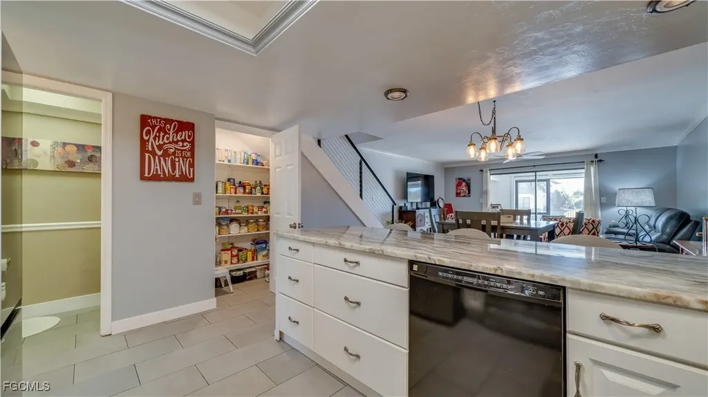 1102 SE 39th Terrace Cape Coral FL 33904