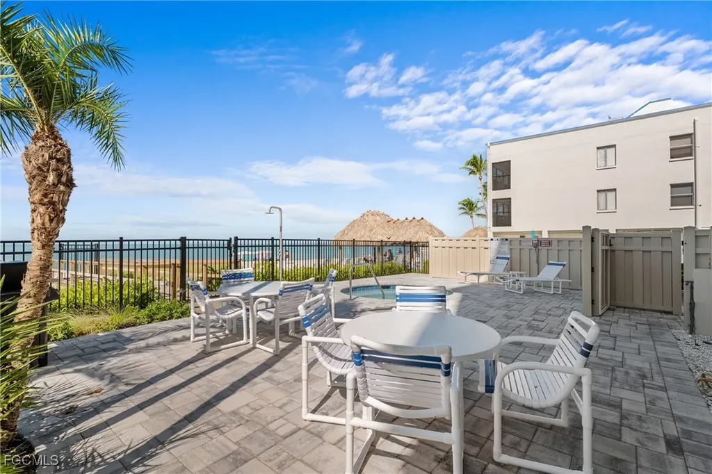 9415 Gulf Shore Drive Naples FL 34108