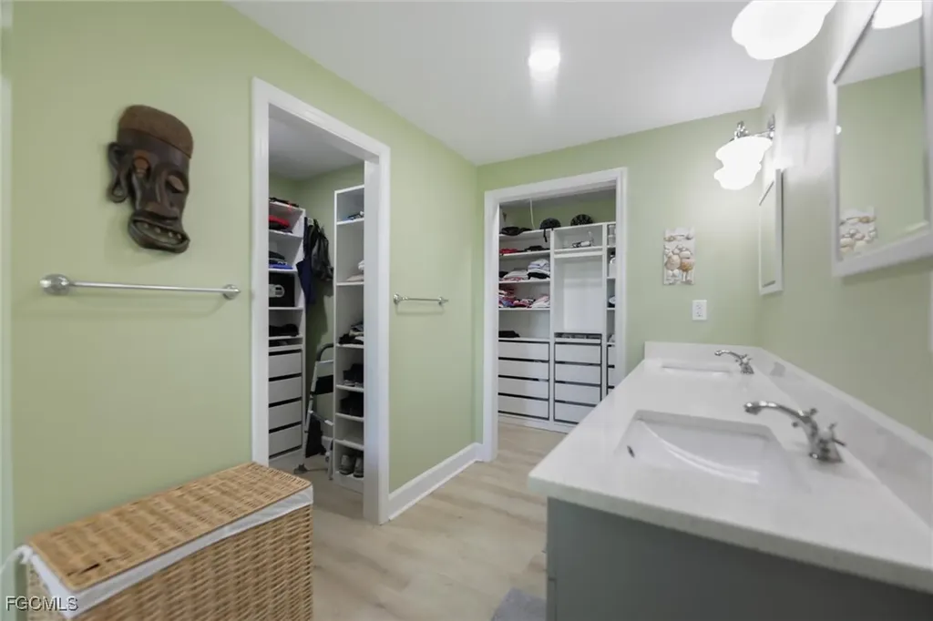 1264 Par View Drive Sanibel FL 33957