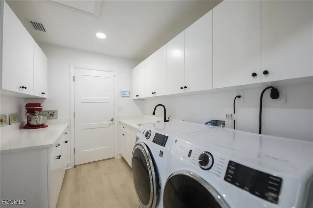 1264 Par View Drive Sanibel FL 33957