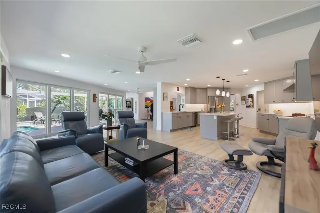 1264 Par View Drive Sanibel FL 33957
