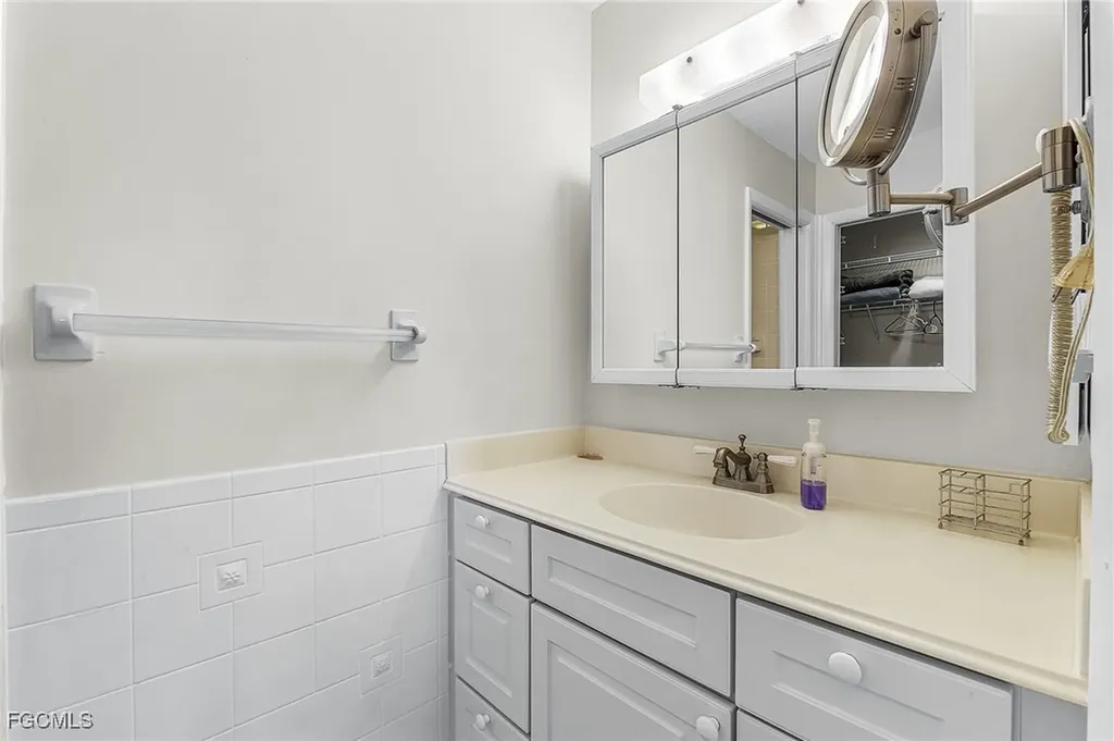 2888 Oleander Street St. James City FL 33956