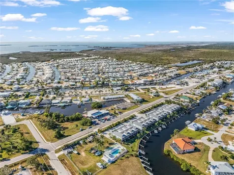 2888 Oleander Street ST. James City FL 33956