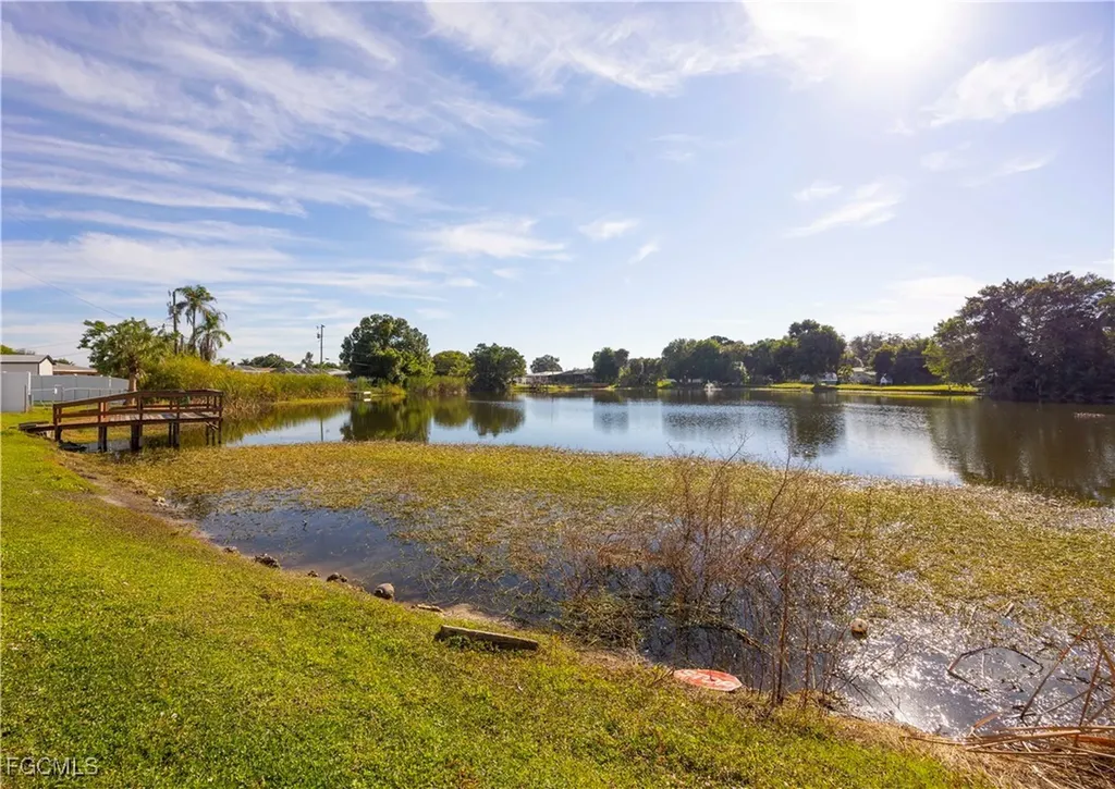 275 Lakeview Drive North Fort Myers FL 33917