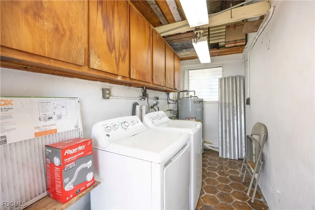 275 Lakeview Drive North Fort Myers FL 33917