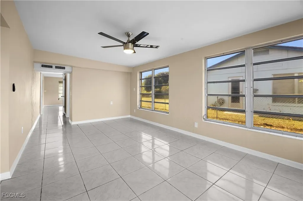 275 Lakeview Drive North Fort Myers FL 33917