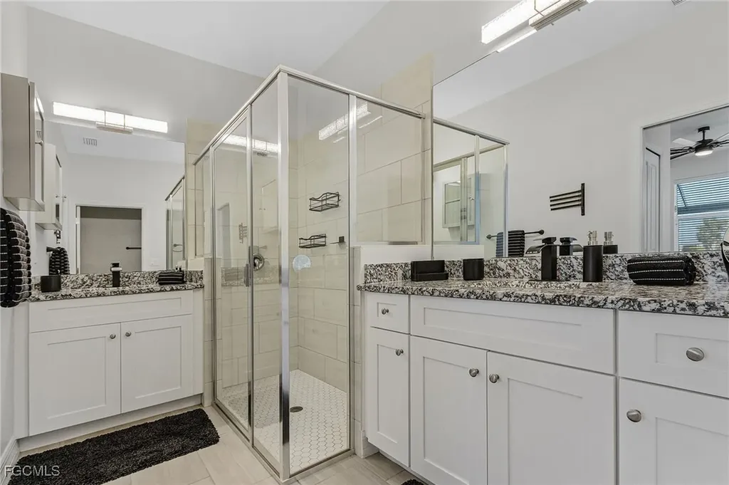 1516 NW 38th Avenue Cape Coral FL 33993