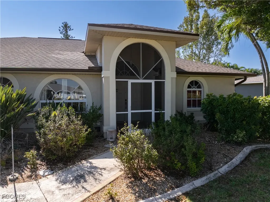 1402 SE 18th Street Cape Coral FL 33990
