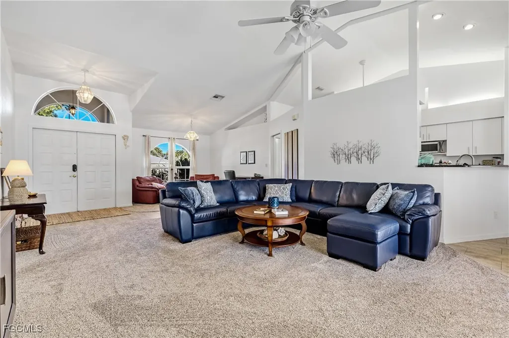 1402 SE 18th Street Cape Coral FL 33990