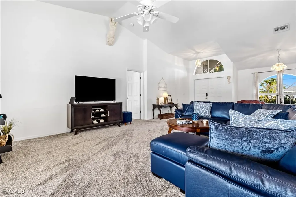 1402 SE 18th Street Cape Coral FL 33990