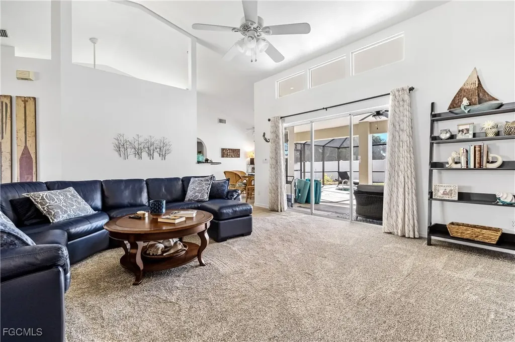 1402 SE 18th Street Cape Coral FL 33990