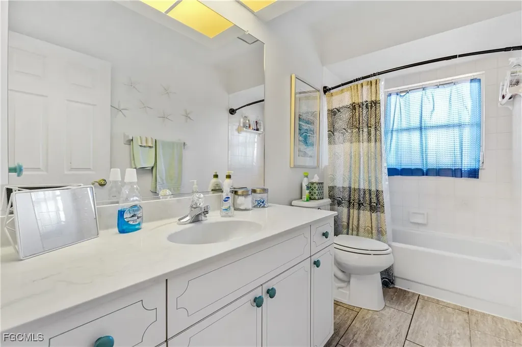 1402 SE 18th Street Cape Coral FL 33990