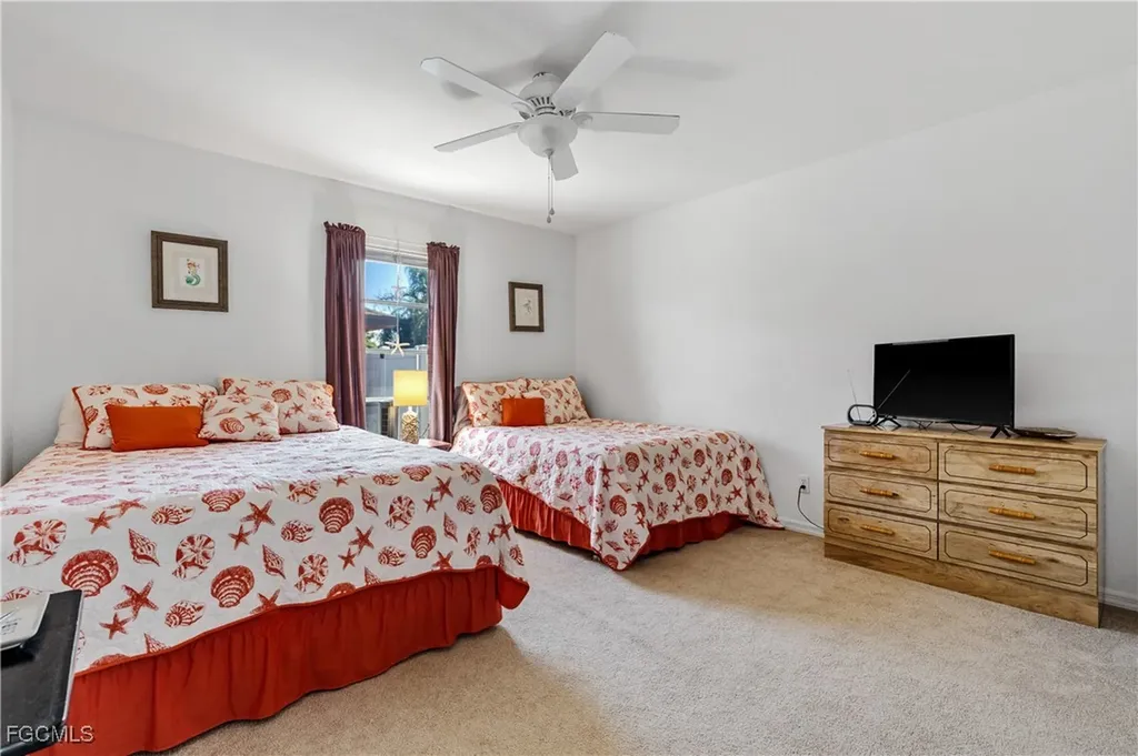 1402 SE 18th Street Cape Coral FL 33990