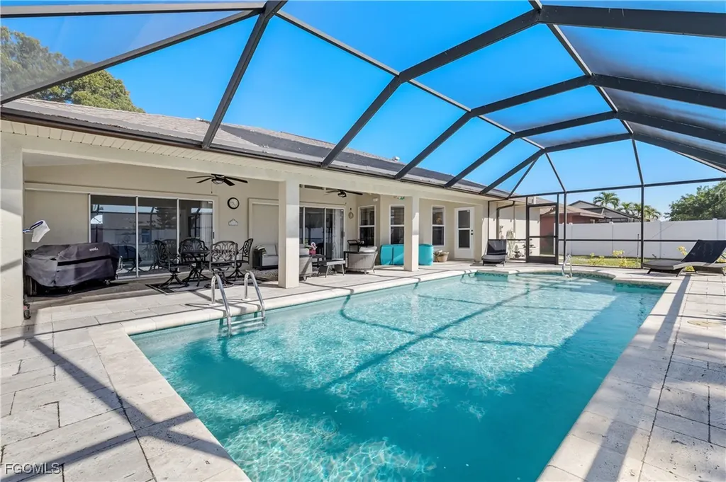 1402 SE 18th Street Cape Coral FL 33990