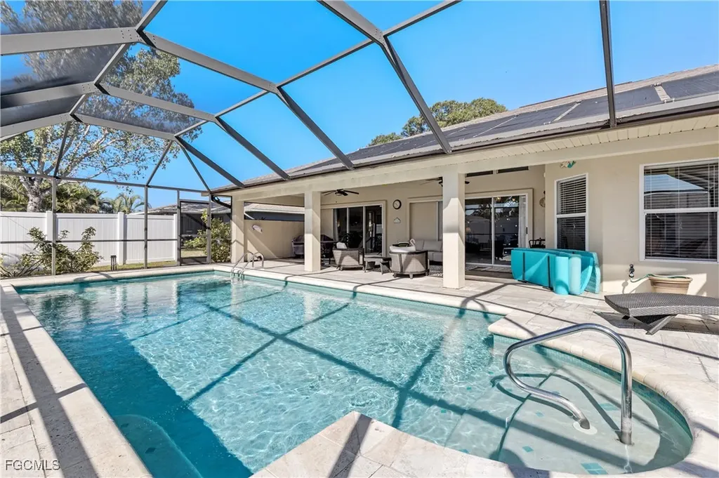 1402 SE 18th Street Cape Coral FL 33990