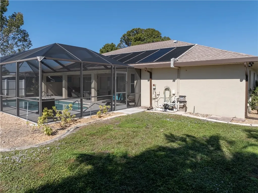 1402 SE 18th Street Cape Coral FL 33990