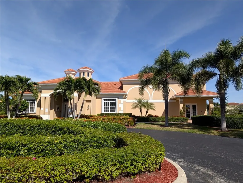 9208 Calle Arragon Avenue Fort Myers FL 33908