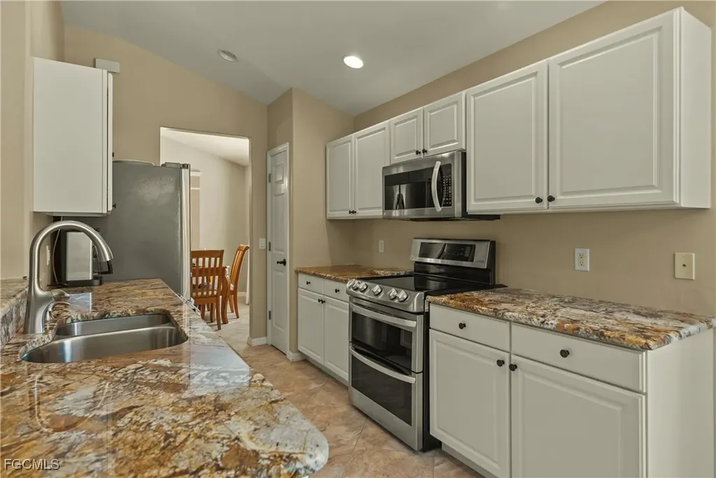 9998 Horse Creek Road Fort Myers FL 33913