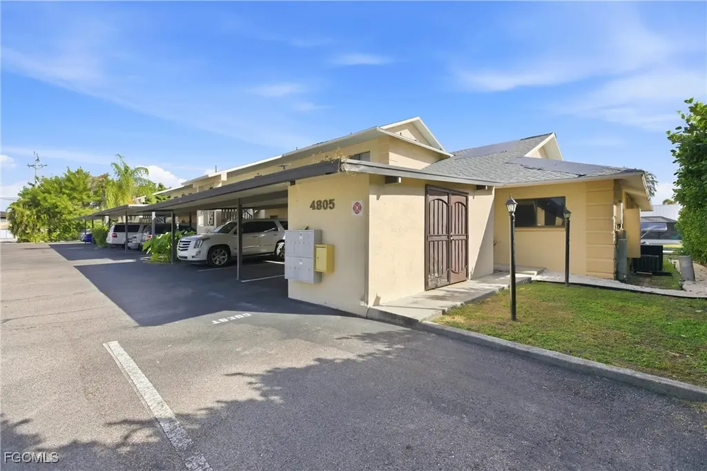 4805 Sorrento Court Cape Coral FL 33904