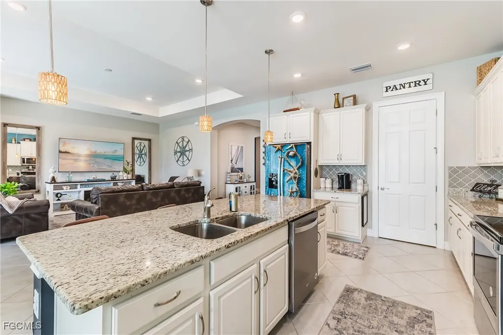 3239 Baravaldo Circle Cape Coral FL 33909