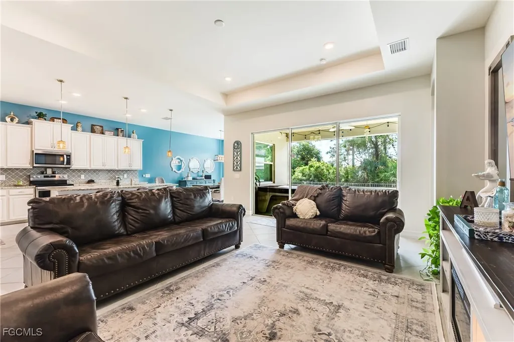 3239 Baravaldo Circle Cape Coral FL 33909