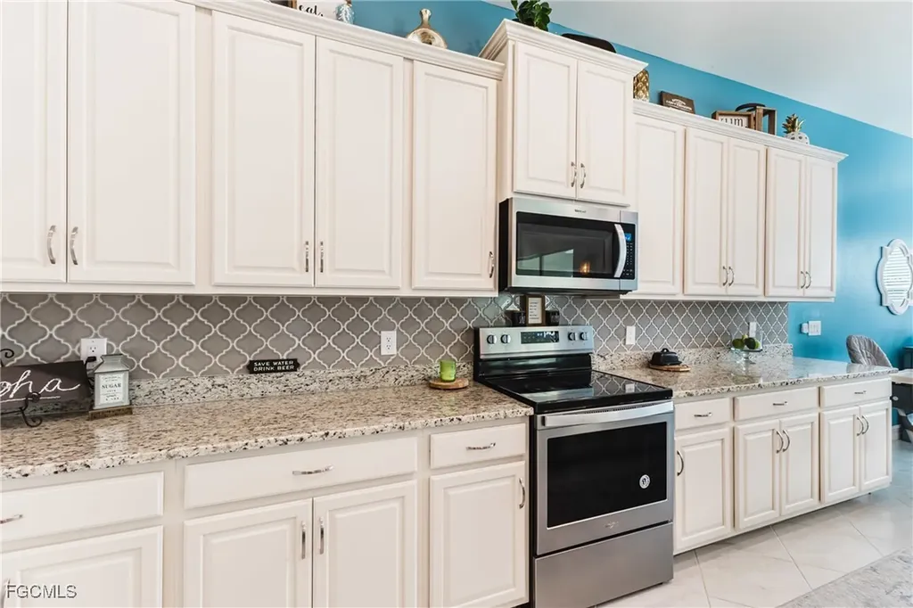 3239 Baravaldo Circle Cape Coral FL 33909