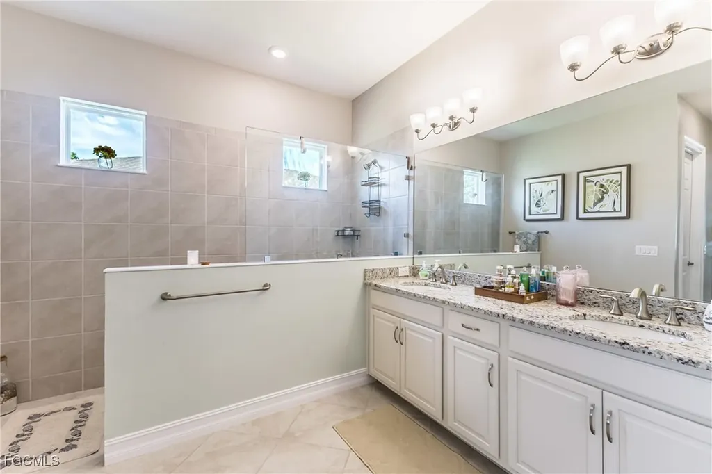 3239 Baravaldo Circle Cape Coral FL 33909