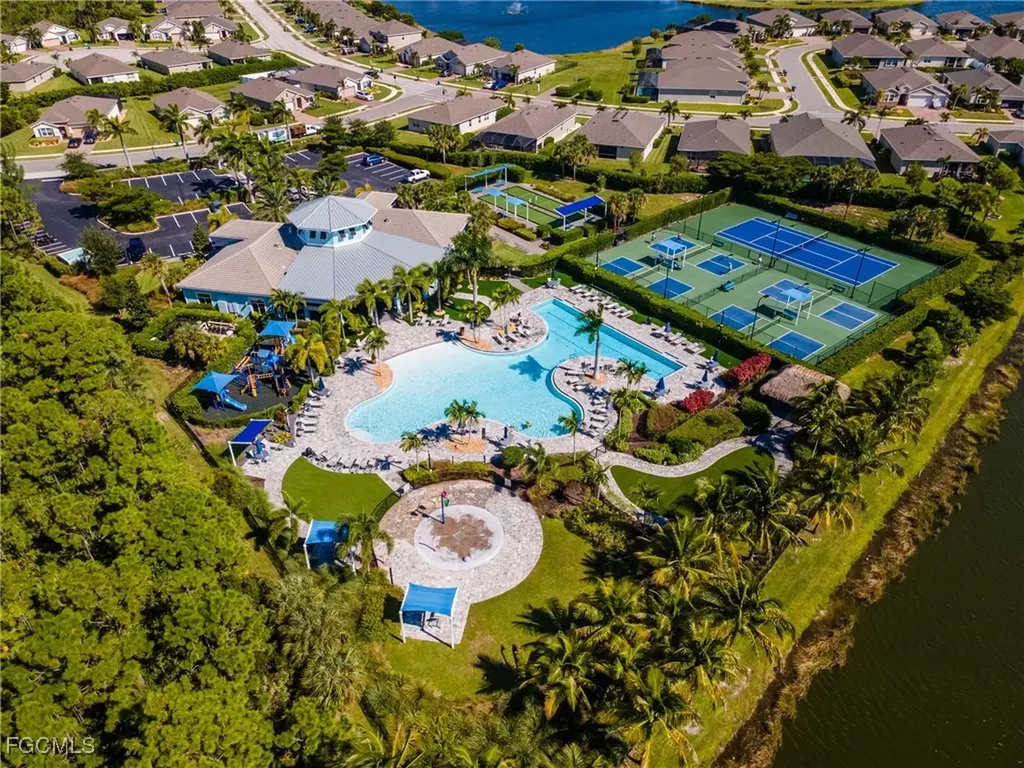 3239 Baravaldo Circle Cape Coral FL 33909