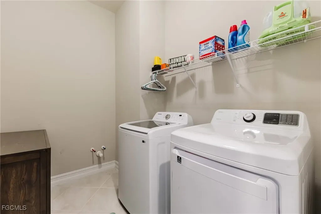 3239 Baravaldo Circle Cape Coral FL 33909