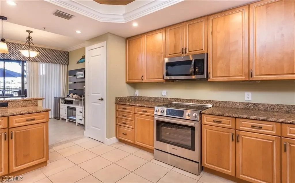 5704 Cape Harbour Drive Cape Coral FL 33914