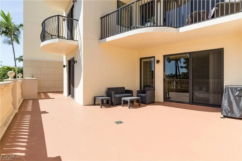 5704 Cape Harbour Drive Cape Coral FL 33914