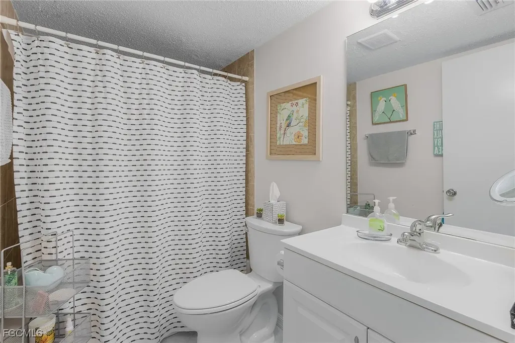 7069 Quail Run Court E Fort Myers FL 33908