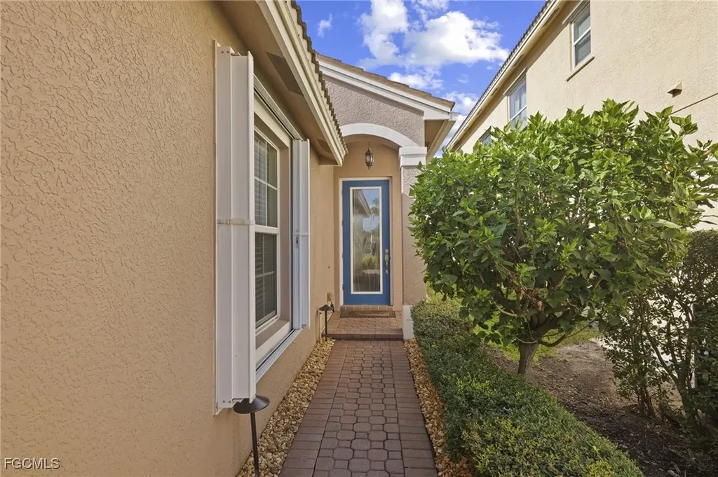 11040 Yellow Poplar Drive Fort Myers FL 33913