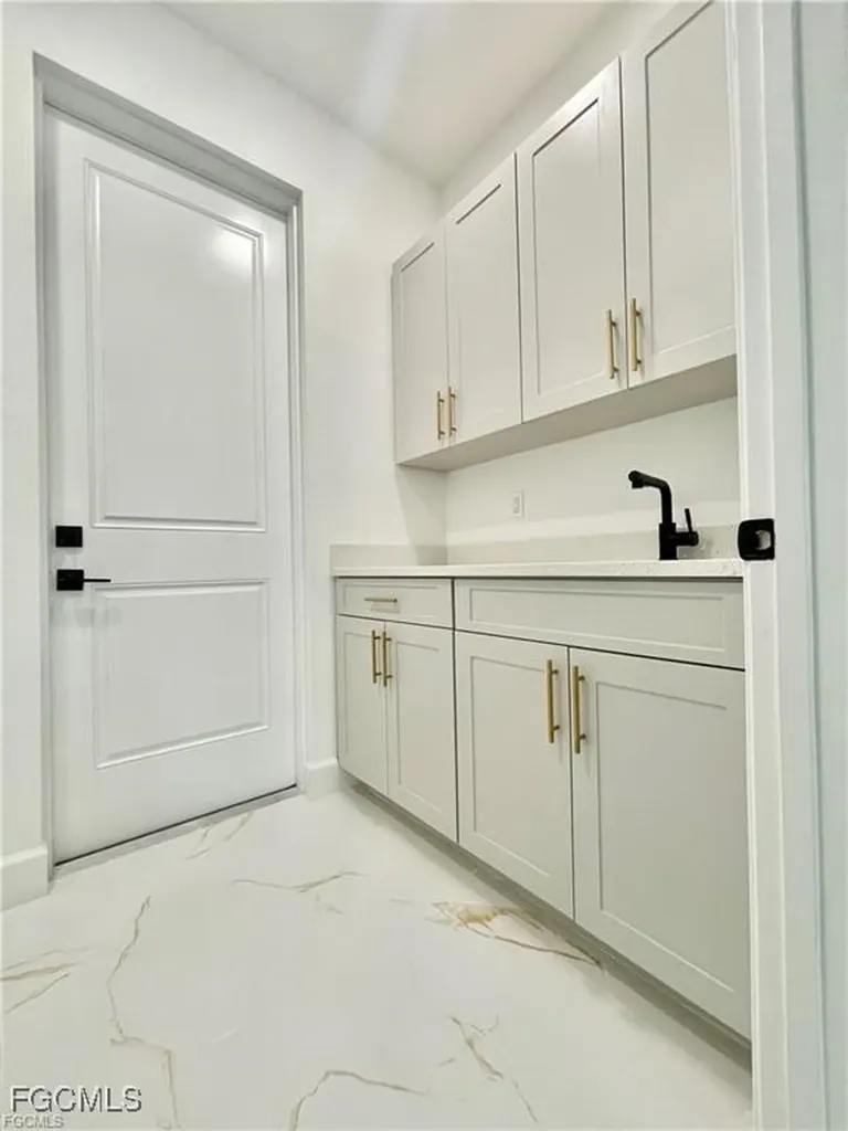 2200 NW 4th Terrace Cape Coral FL 33993