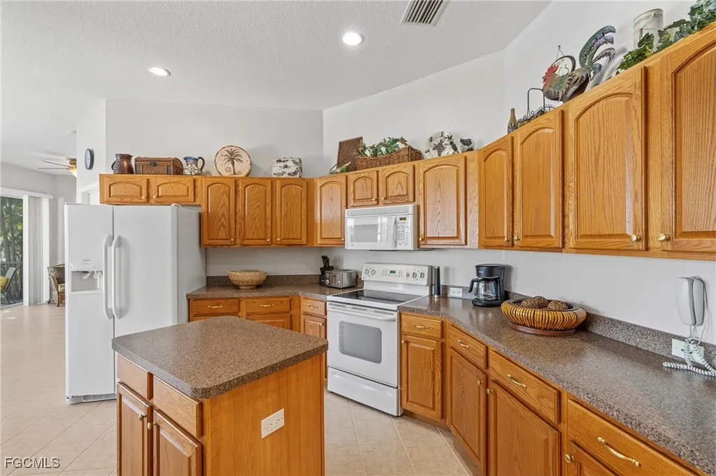 5307 SW 25th Place Cape Coral FL 33914